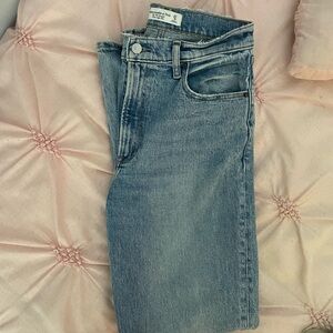 Abercrombie 90’s Straight Ultra High Rise Jeans